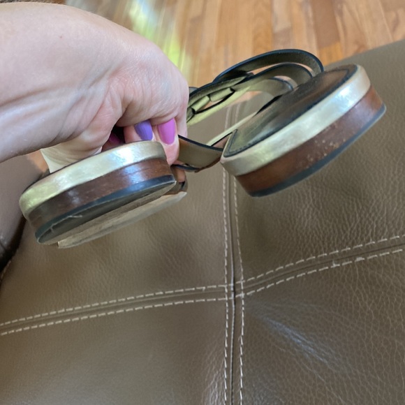 YSL tribute leather slides in Gold, size 39 - Picture 13 of 15